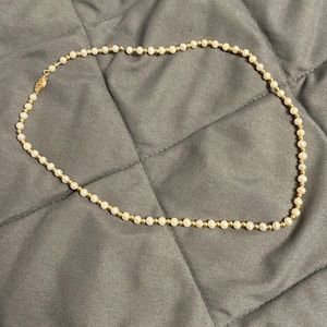 Pearl and 14kt gold necklace